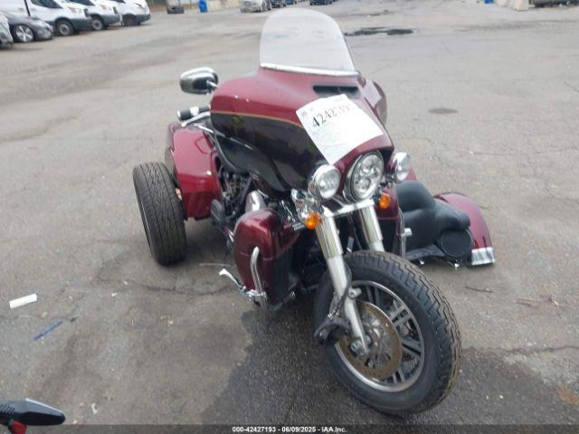  Salvage Harley-Davidson Flhtcutg
