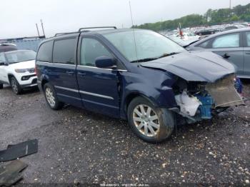  Salvage Chrysler Town & Country