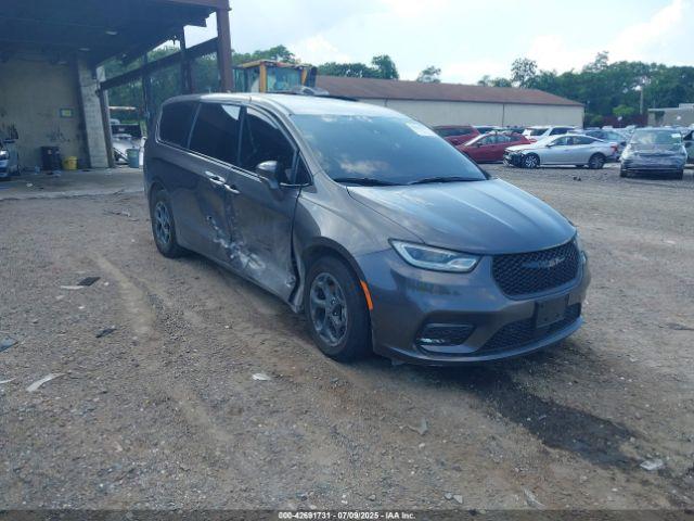  Salvage Chrysler Pacifica