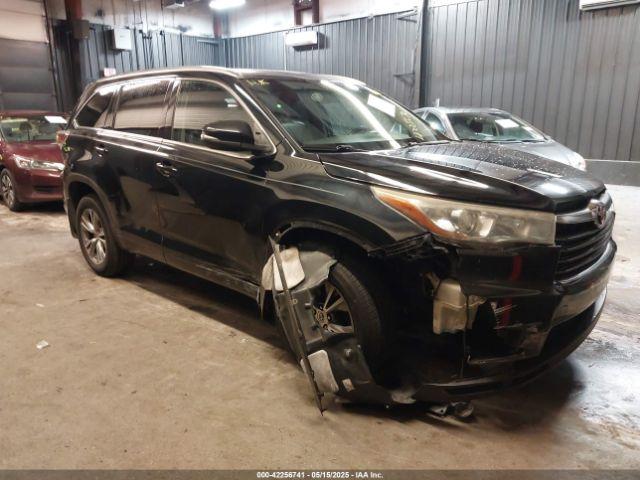  Salvage Toyota Highlander