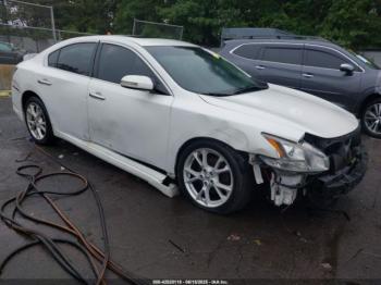  Salvage Nissan Maxima