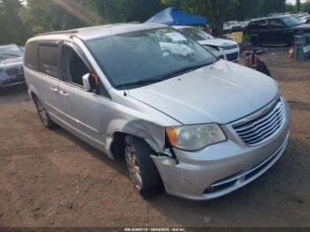  Salvage Chrysler Town & Country