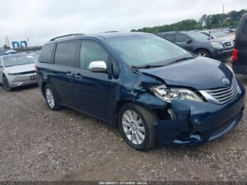  Salvage Toyota Sienna