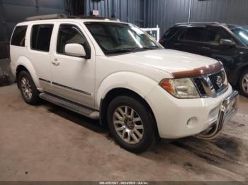  Salvage Nissan Pathfinder