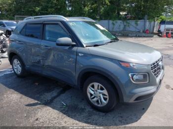  Salvage Hyundai VENUE