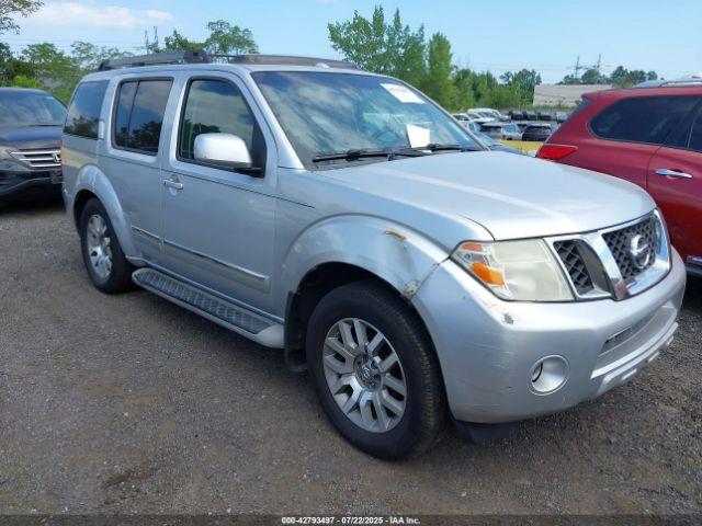  Salvage Nissan Pathfinder
