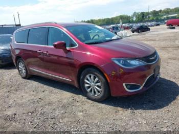 Salvage Chrysler Pacifica