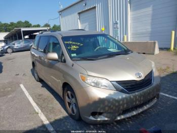  Salvage Toyota Sienna