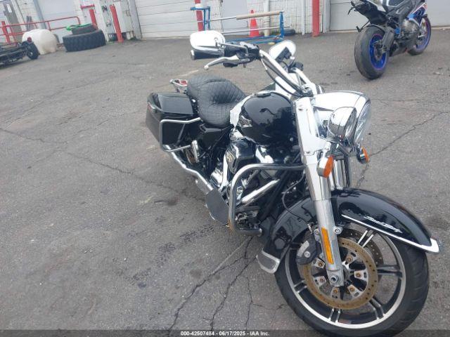 Salvage Harley-Davidson Flhr