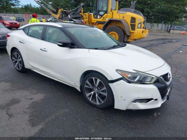  Salvage Nissan Maxima