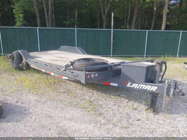  Salvage Lamar Trailer