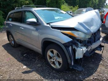  Salvage Toyota Highlander
