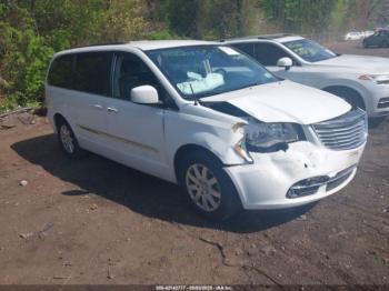  Salvage Chrysler Town & Country