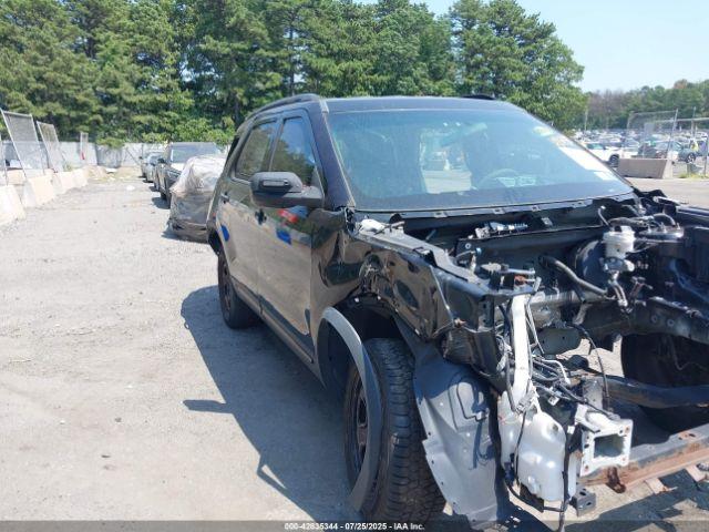  Salvage Ford Utility Police Intercepto