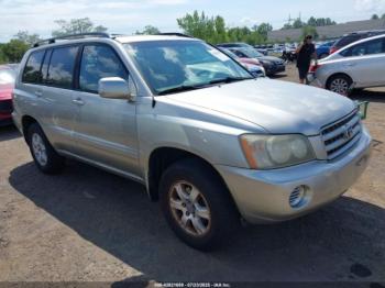  Salvage Toyota Highlander