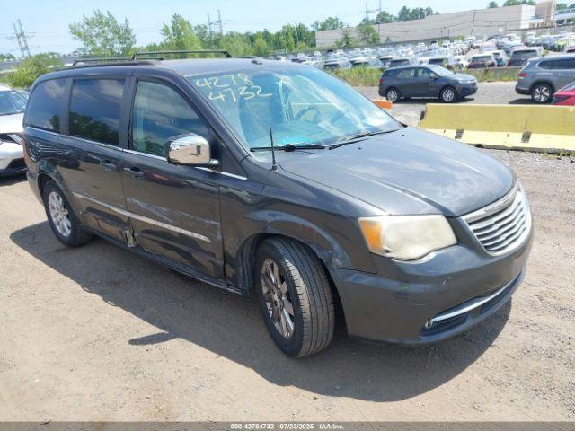  Salvage Chrysler Town & Country