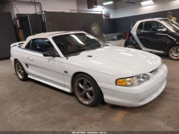  Salvage Ford Mustang