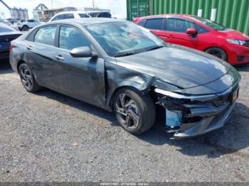  Salvage Hyundai ELANTRA