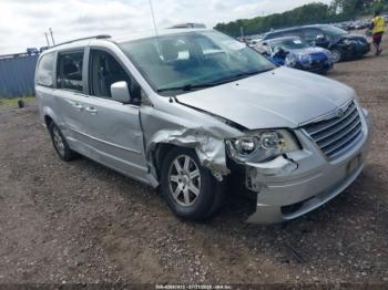  Salvage Chrysler Town & Country
