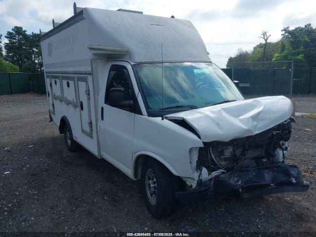  Salvage General Motors Savana Cutaway