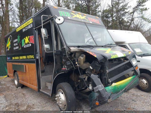  Salvage Freightliner Chassis