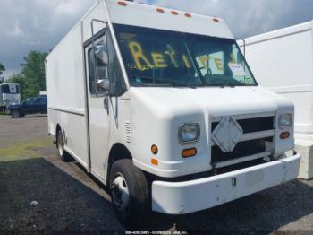  Salvage Freightliner Chassis