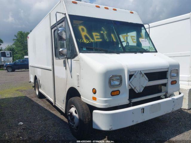  Salvage Freightliner Chassis