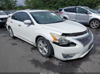  Salvage Nissan Altima