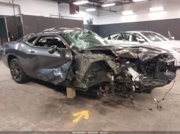  Salvage Dodge Challenger