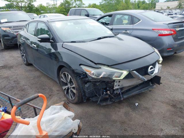  Salvage Nissan Maxima