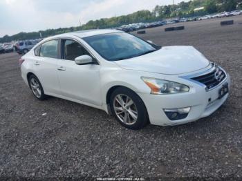  Salvage Nissan Altima