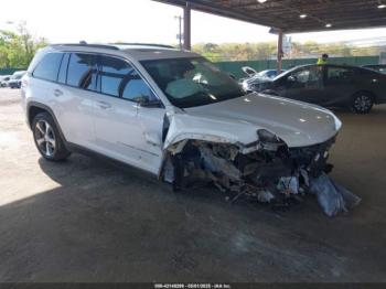  Salvage Jeep Grand Cherokee
