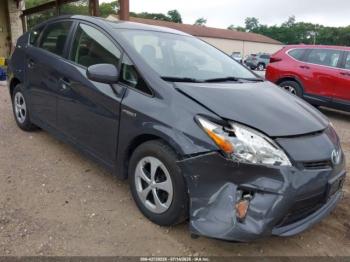  Salvage Toyota Prius