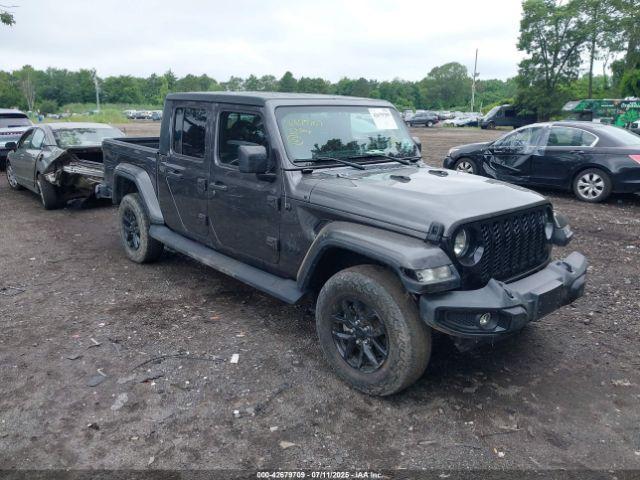  Salvage Jeep Gladiator
