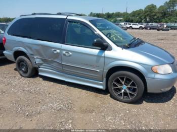  Salvage Chrysler Town & Country