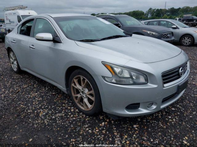  Salvage Nissan Maxima