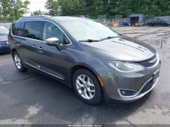  Salvage Chrysler Pacifica