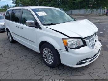  Salvage Chrysler Town & Country