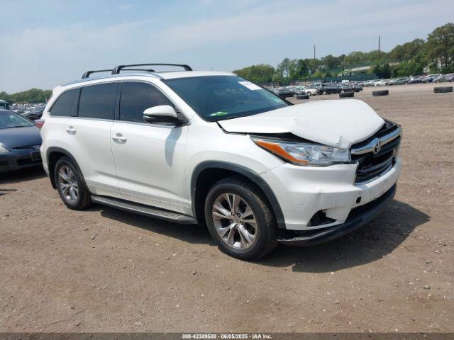  Salvage Toyota Highlander
