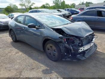  Salvage Toyota Prius