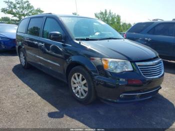  Salvage Chrysler Town & Country