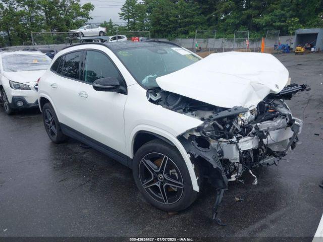  Salvage Mercedes-Benz GLA