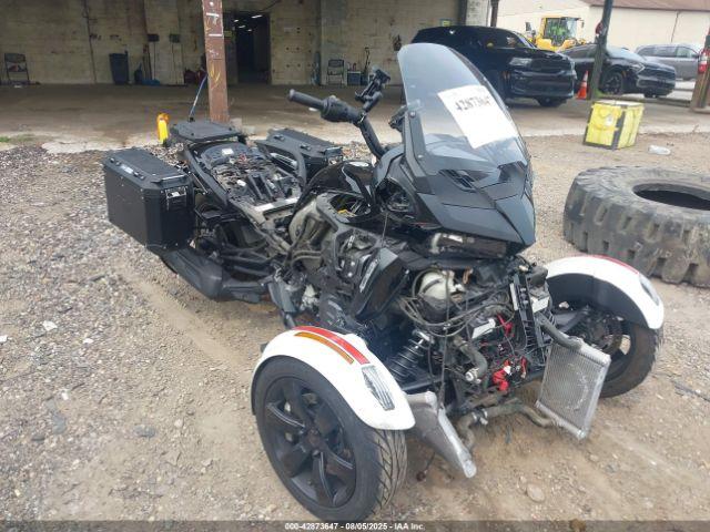  Salvage Can-Am Spyder Roadster