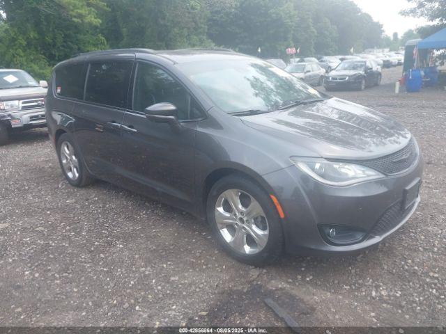  Salvage Chrysler Pacifica