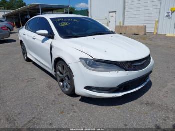  Salvage Chrysler 200