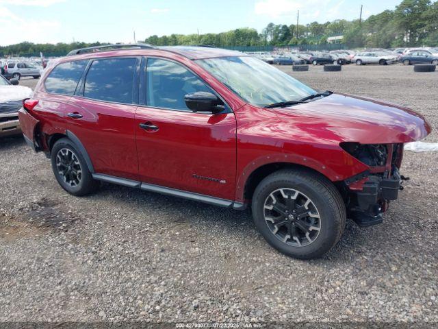  Salvage Nissan Pathfinder
