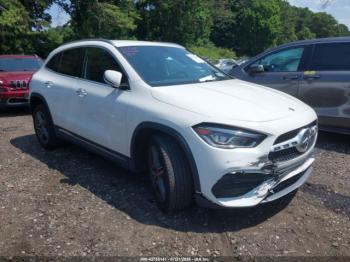 Salvage Mercedes-Benz GLA