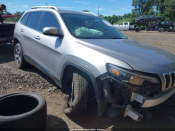  Salvage Jeep Cherokee