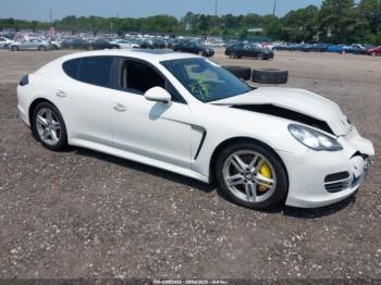  Salvage Porsche Panamera