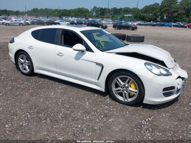  Salvage Porsche Panamera